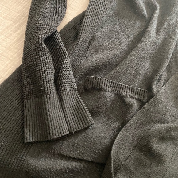 VERVE AMI Large Black Hooded Cardigan - Picture 2 of 3